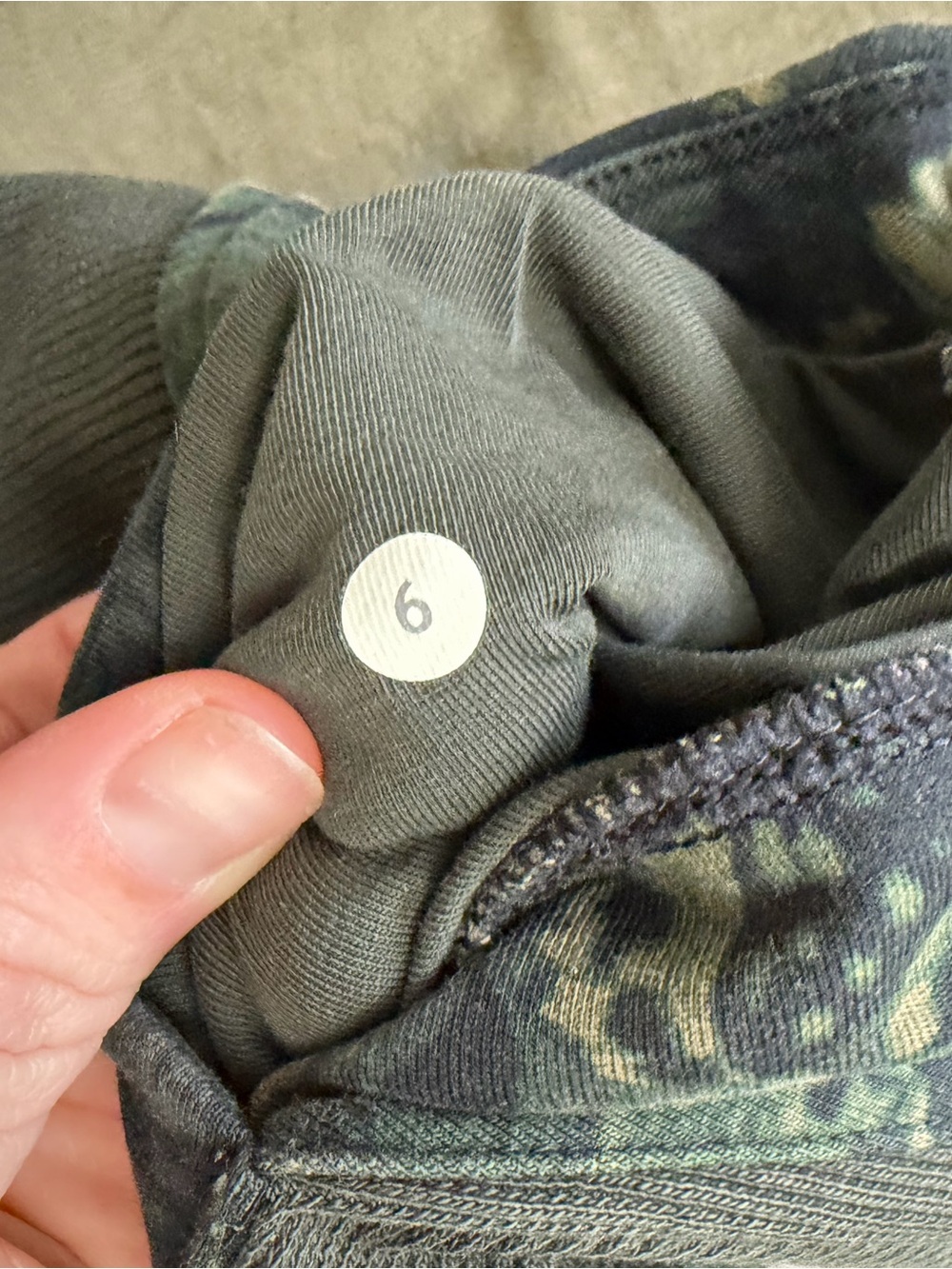 Lululemon Athletica Scuba Hoodie Size 6 Green Butterfly Biggie So Fly Camouflage - Picture 8 of 9
